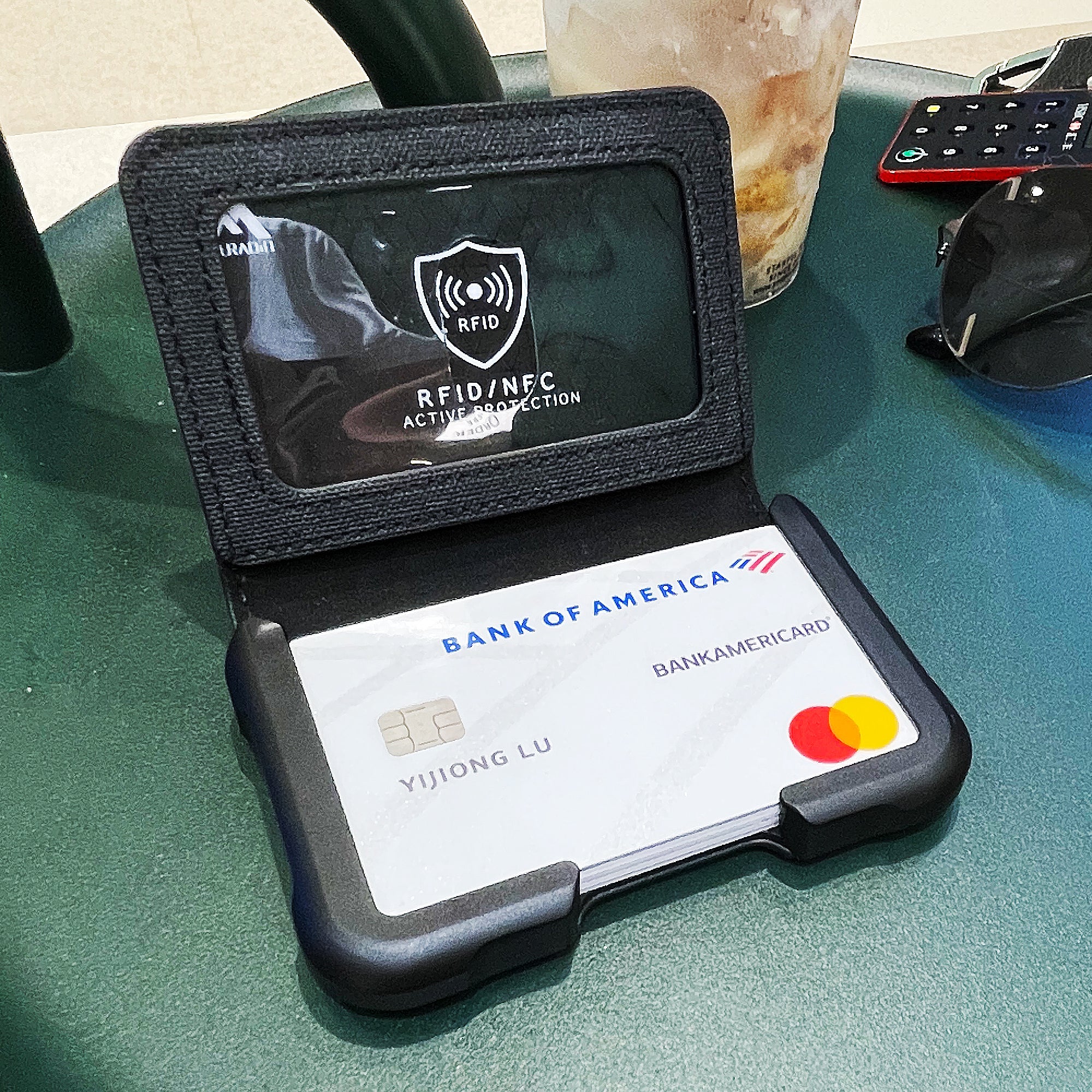 bifold wallet